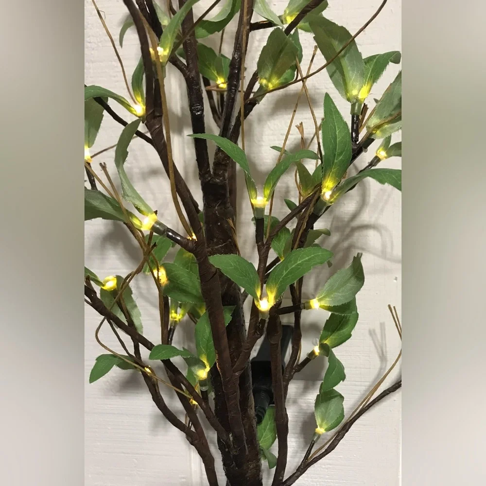 3’ Electric Tree - Picture 2 of 2